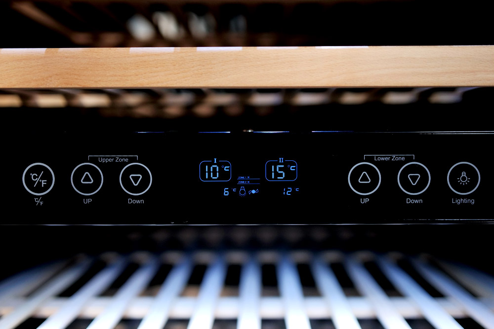 140 Bottiglie Collezione Party + OMAGGIO Cantinetta Datron - immagine 3