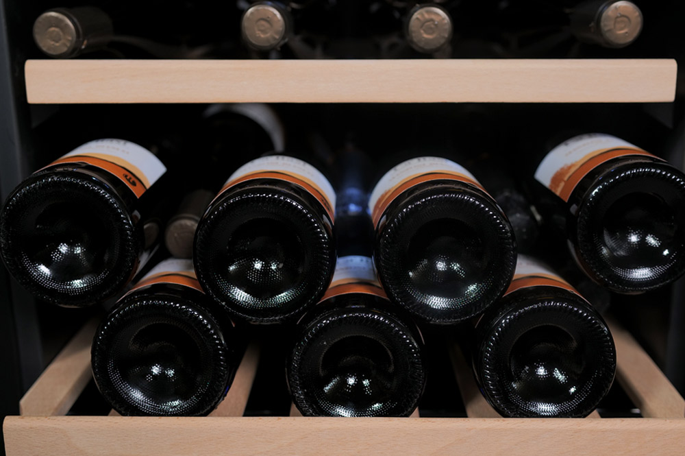 100 Bottiglie Collezione Party + OMAGGIO Cantinetta Datron - immagine 3